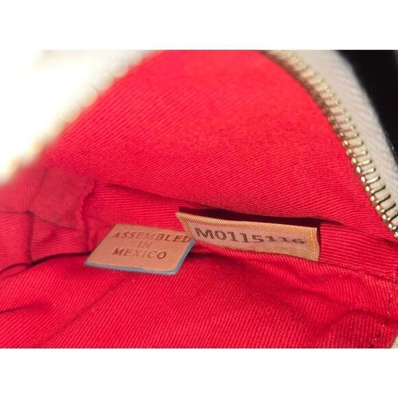 Dooney & Bourke Disney EW06S Sketch Cosmetic Case - Picture 4 of 7